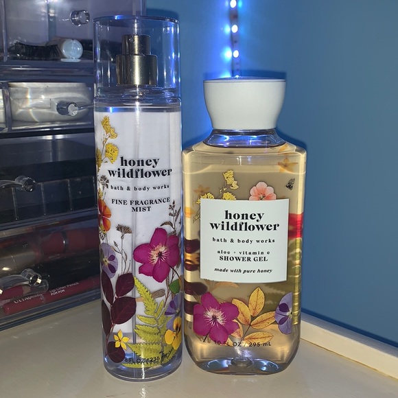 Bath & Body Works Other - B&BW Honey Wildflower Spray & Body Wash
